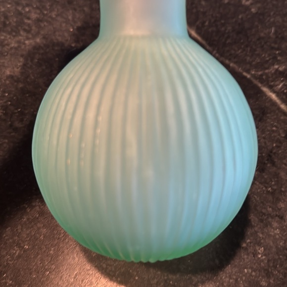Vintage Small Vase - Picture 4 of 6